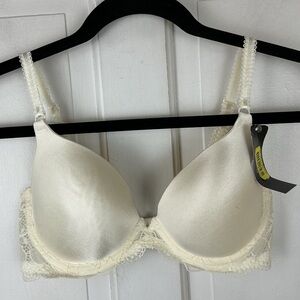Wacoal Embrace Luscious Lace Push Up Bra